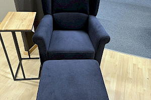 Einzelsessel mit Hocker, dunkelblau