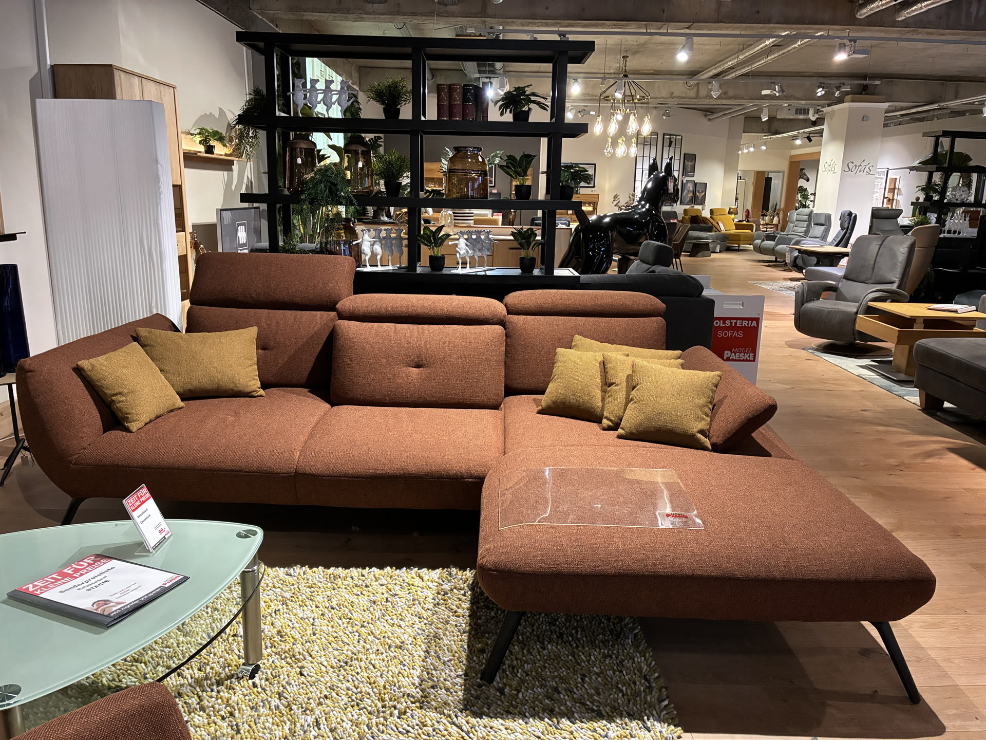 Große Polsterecke mit Sitztiefenverstellung