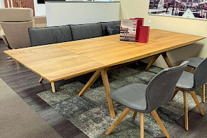 Anrei Tisch Listo mit Ansteckplatte